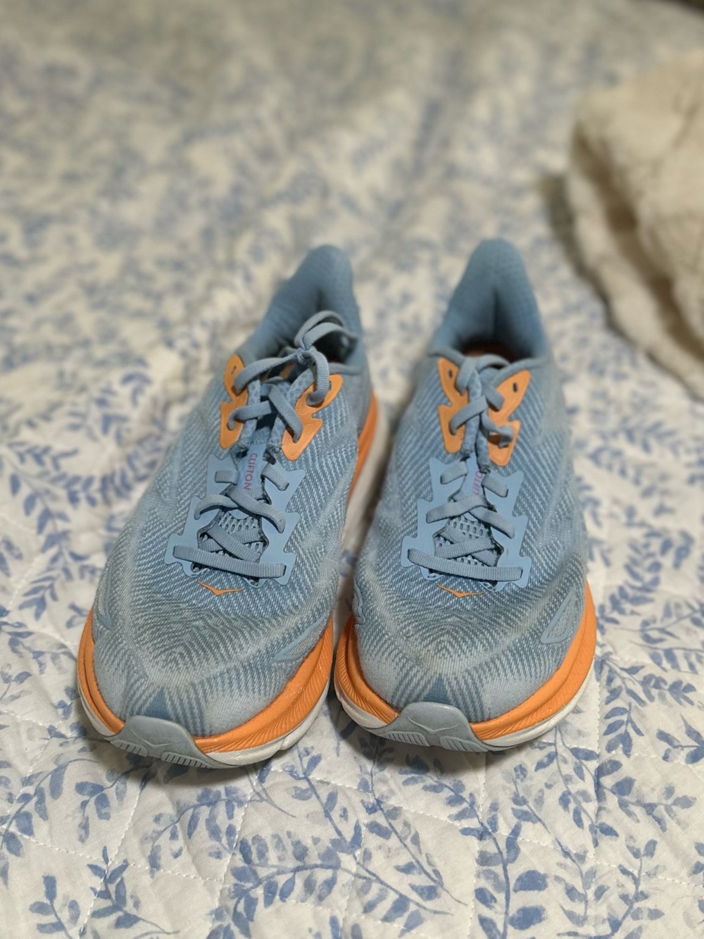 Hoka Clifton Sneakers